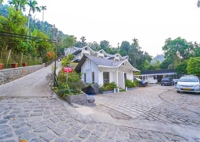 Munnar Majestic Resort With Pool